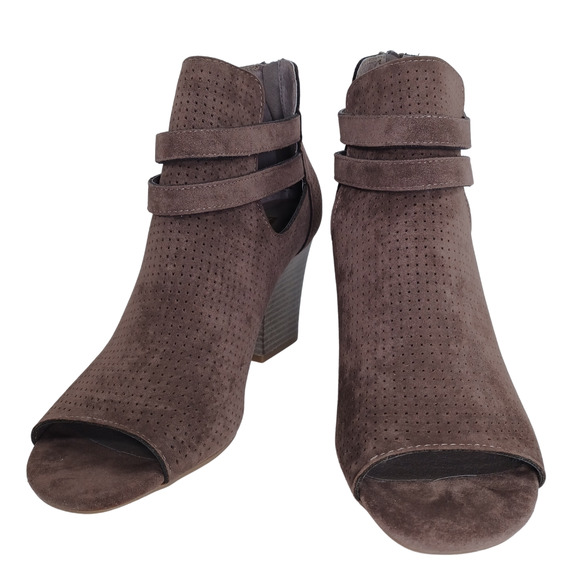 White Mountain Size 9 SAGE Brown Perforated Peep Toe Bootie 3" Stacked Heel - Picture 1 of 9